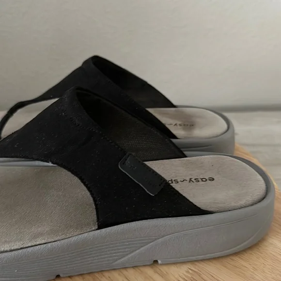 easy spirit Rift Slip-On Thong Sandal - Picture 6 of 8
